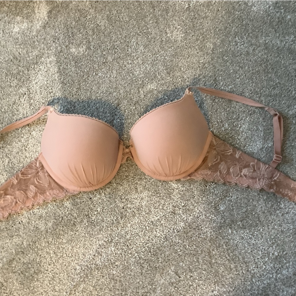 Victoria’s Secret Push-up Demi 36C in beige. - Picture 2 of 7